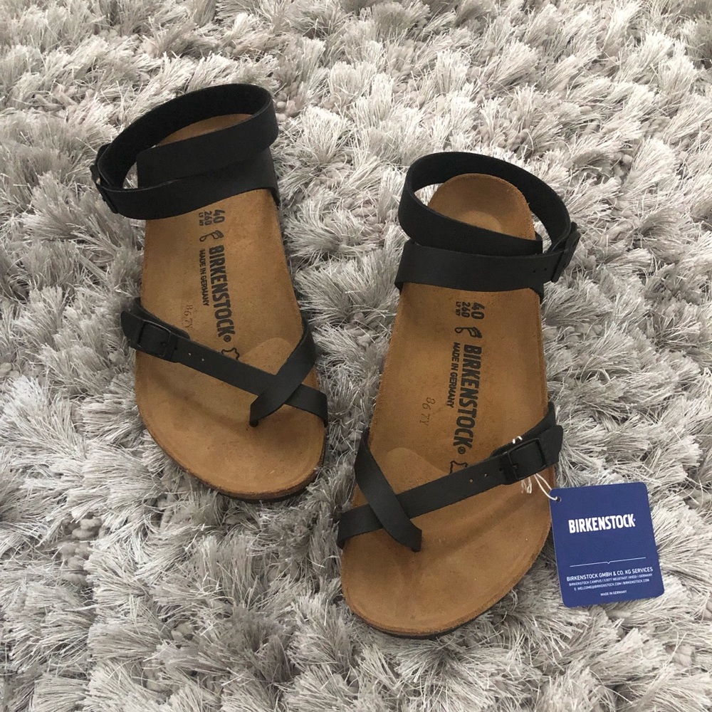 NEW Yara Birkenstock size 9 Black